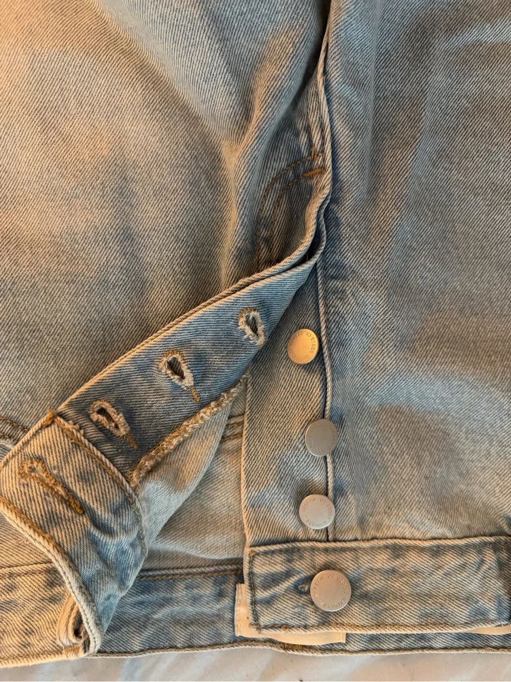 Universal Thread Light Blue Denim Shorts with Distressed Details, 90’s baggy